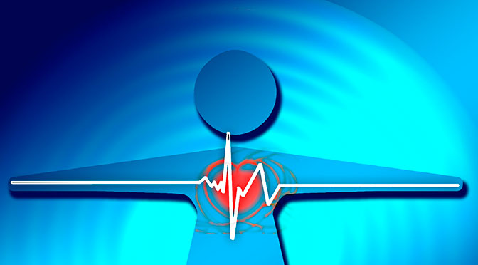 Sono sufficienti 30 g di pesce al giorno (1 o 2 porzioni a settimana) per ridurre in modo significativo il rischio di sviluppare malattie cardiovascolari (ad es. infarto e ictus) e proteggere la salute del cuore e dei vasi, riducendo il colesterolo cattivo nel sangue. L'introduzione di almeno 1 porzione di pesce a settimana nella dieta rappresenta inoltre un valido aiuto per la prevenzione del diabete di tipo 2.